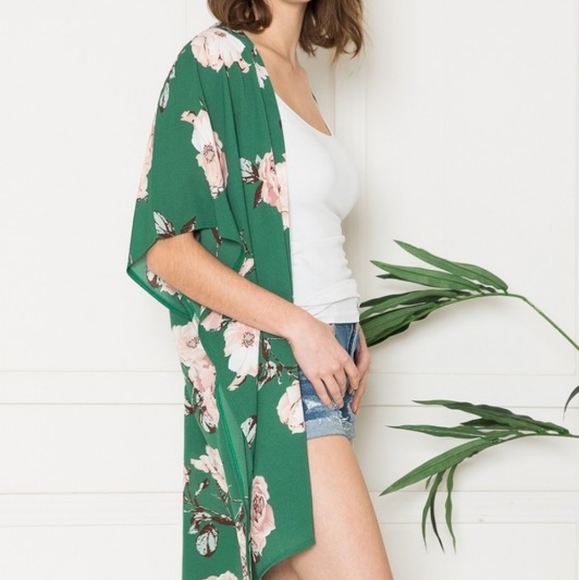 Green Floral Side Slit Kimono Wear it for St Patrick's Day!! - Picture 3 of 5